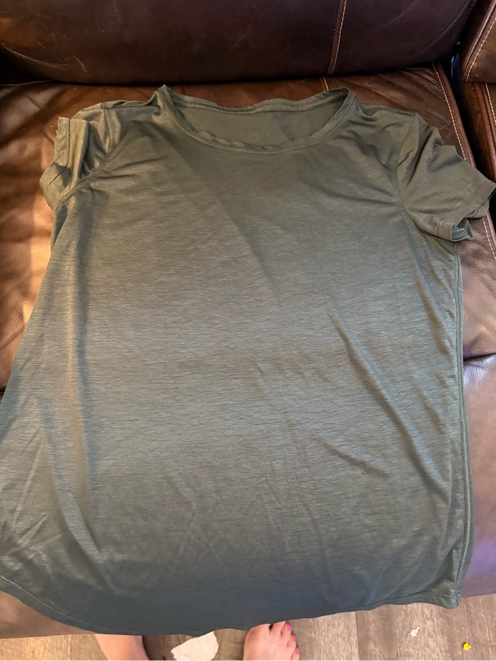 lululemon bundle Green Tee with Black Align Joggers - Picture 5 of 7